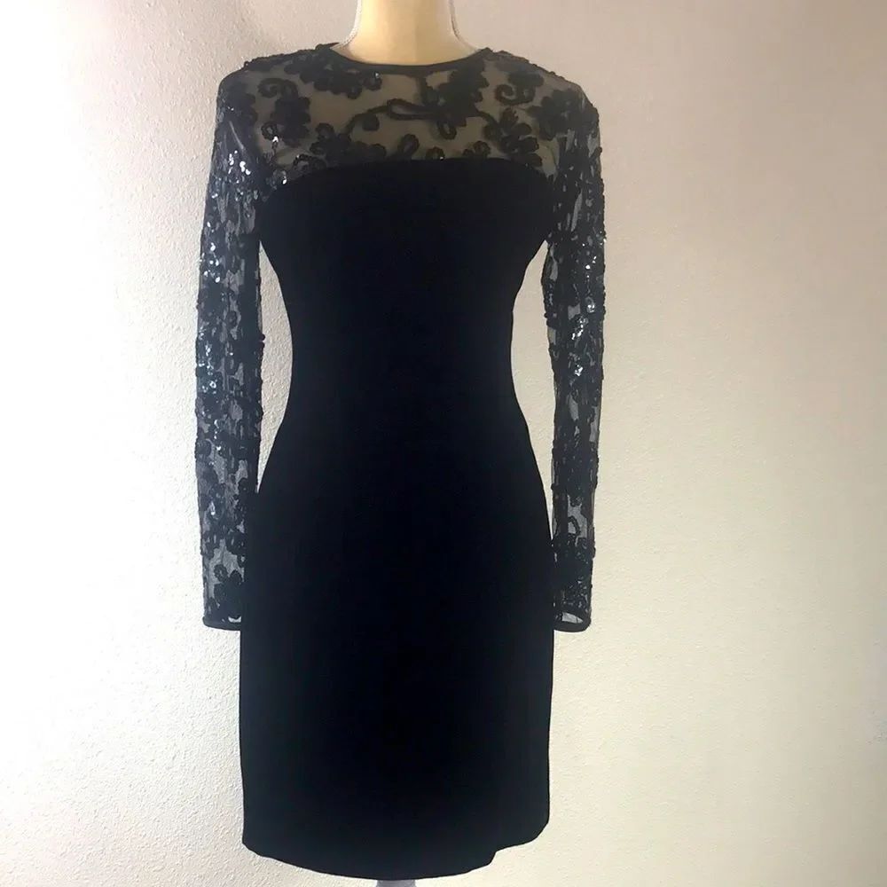 VTG,MALLY MALLOY VELVET AND LACE BLACK WOMEN DRESS SIZE 4